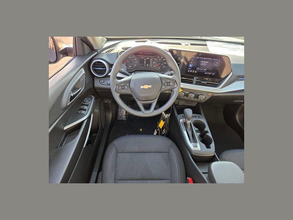 2026 Chevrolet Trax FWD LS