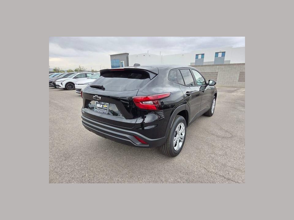 2026 Chevrolet Trax FWD LS