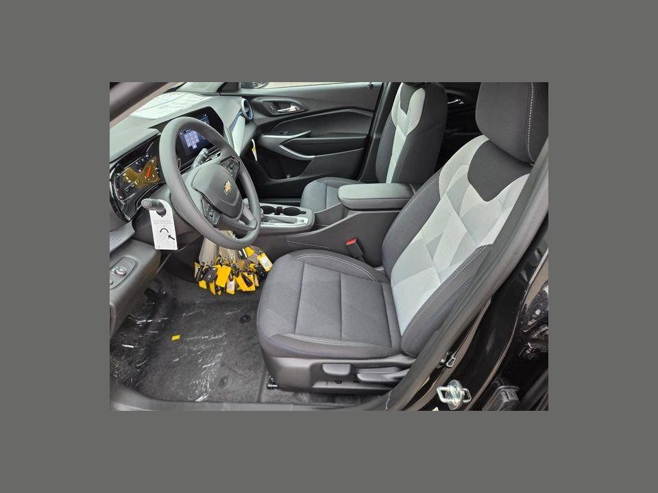 2026 Chevrolet Trax FWD LS