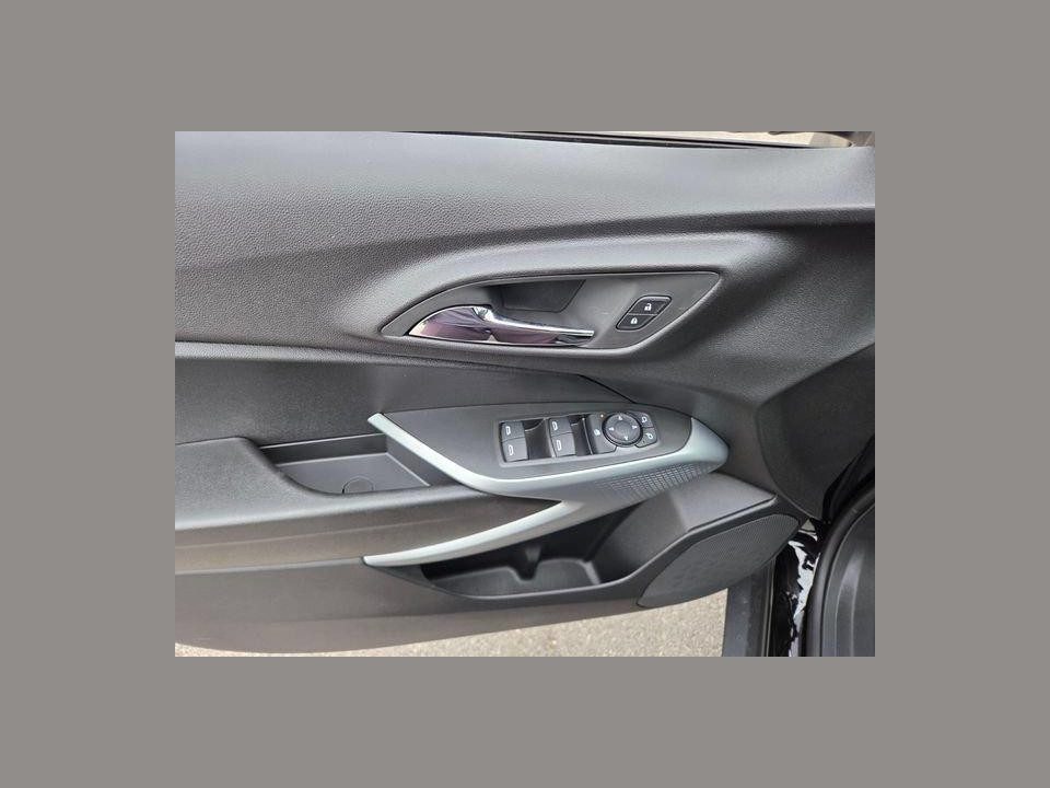 2026 Chevrolet Trax FWD LS