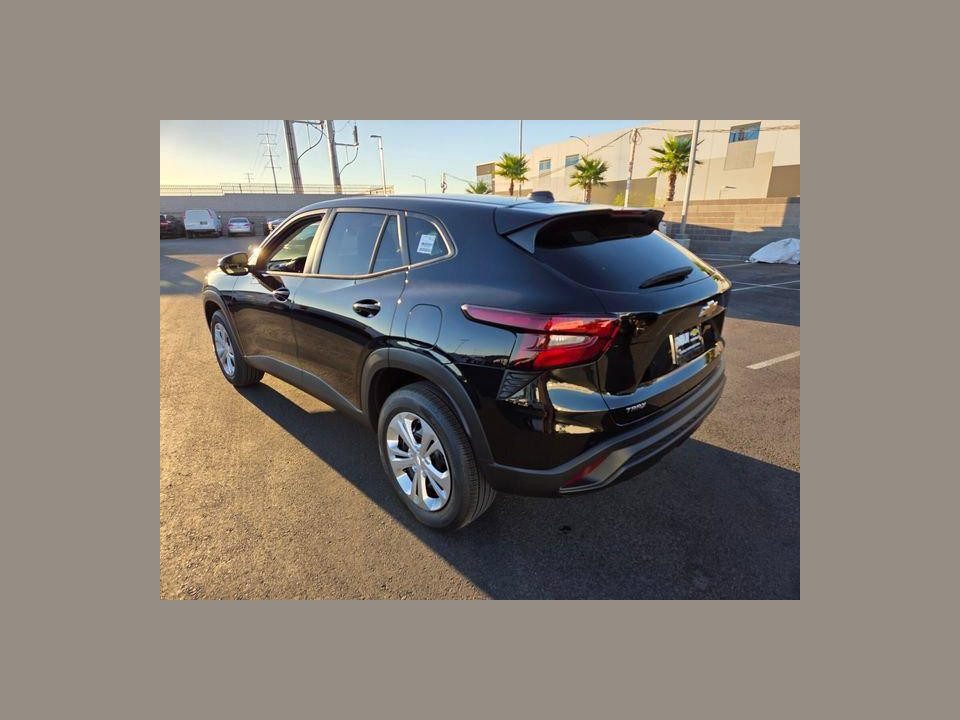 2026 Chevrolet Trax FWD LS