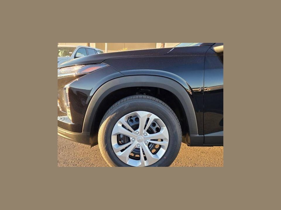 2026 Chevrolet Trax FWD LS