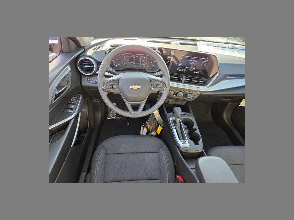 2026 Chevrolet Trax FWD LS