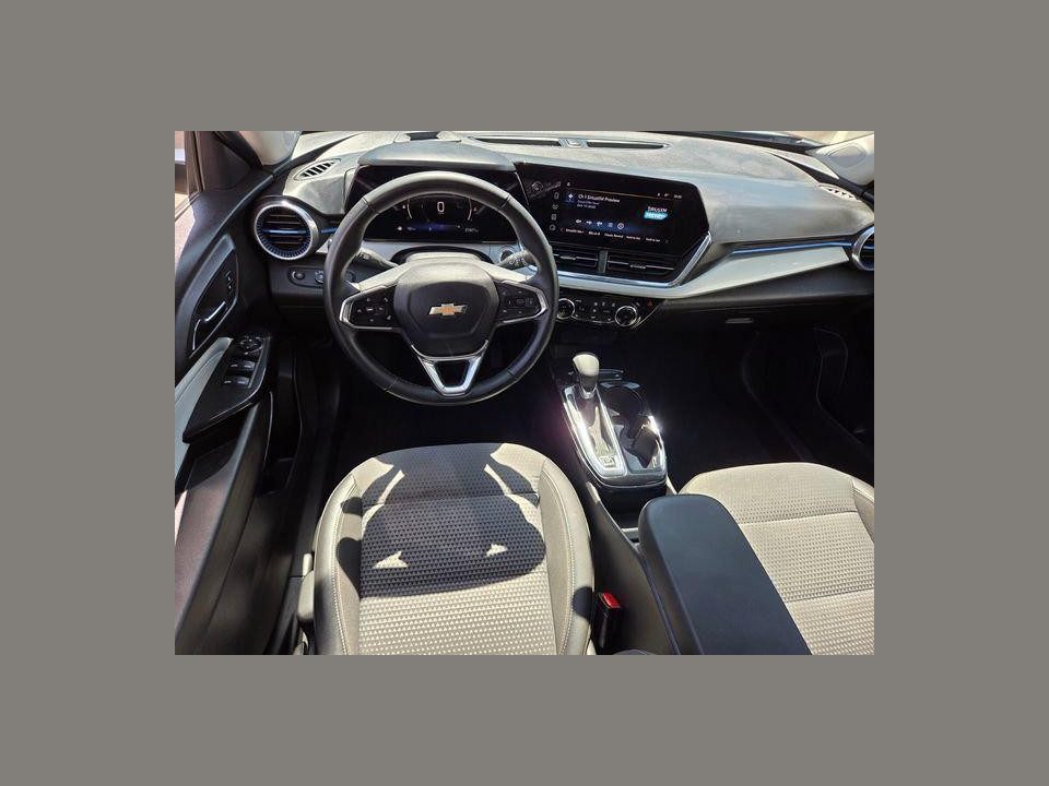 2024 Chevrolet Trax FWD LT