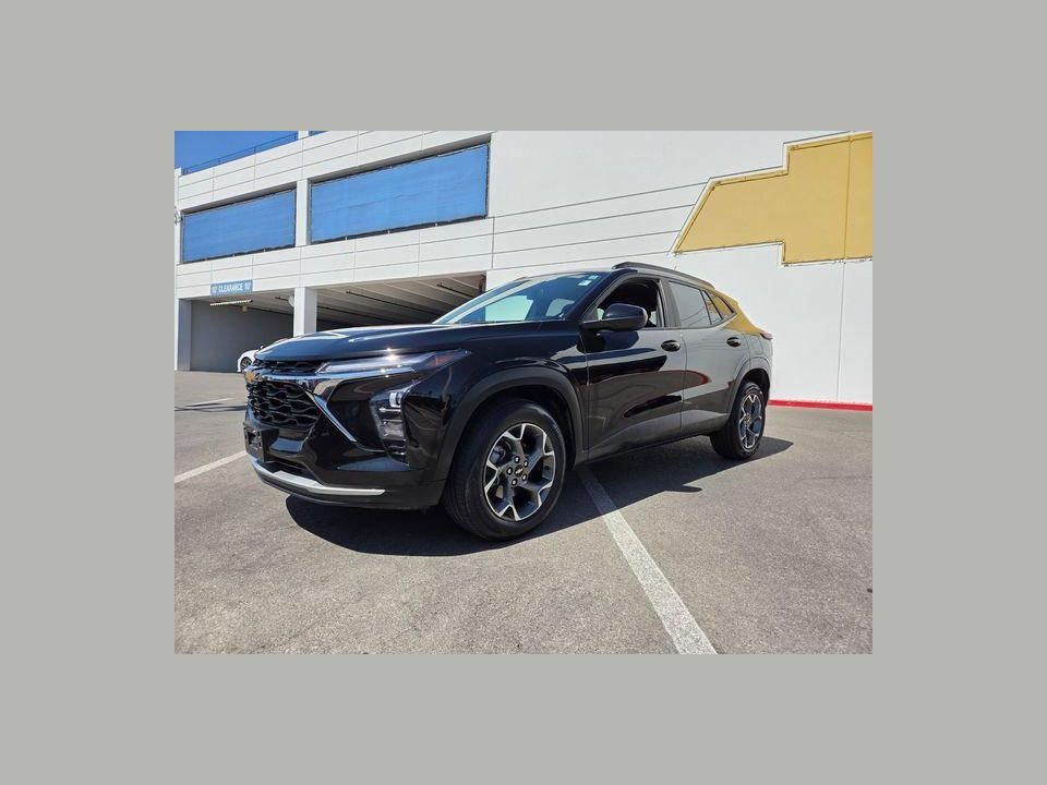 2024 Chevrolet Trax FWD LT