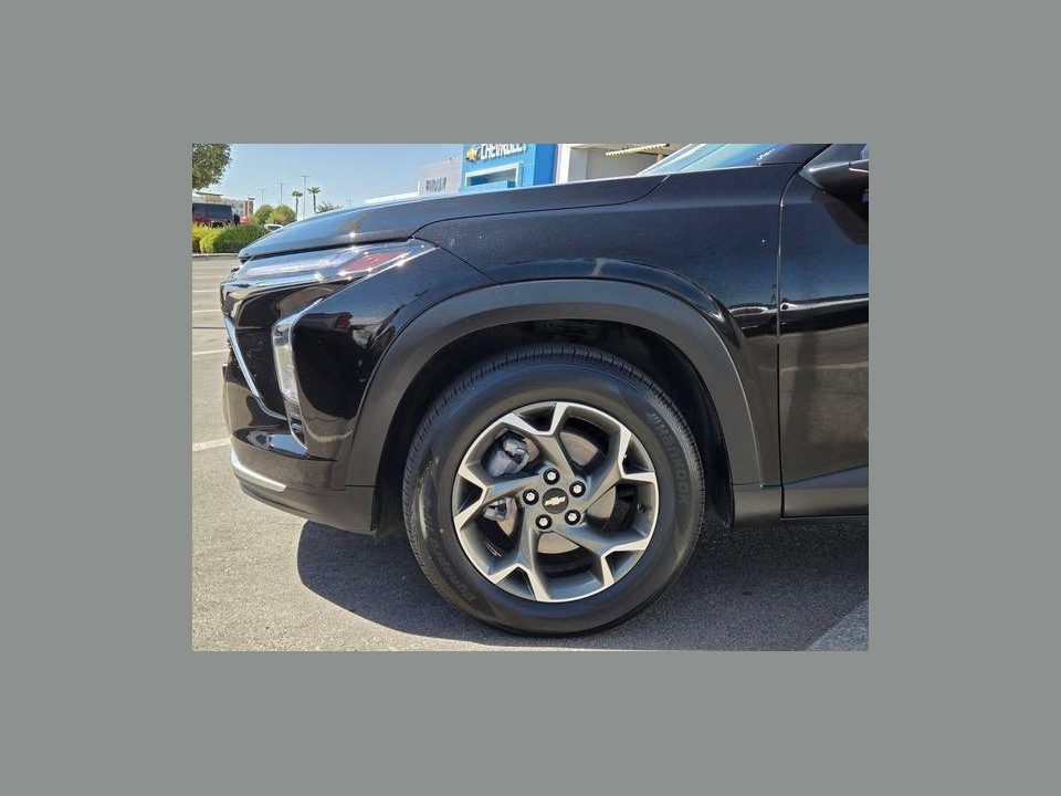 2024 Chevrolet Trax FWD LT