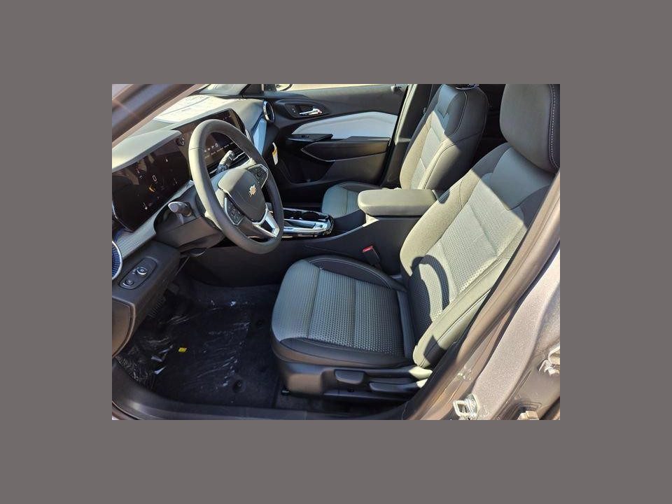 2026 Chevrolet Trax FWD LT