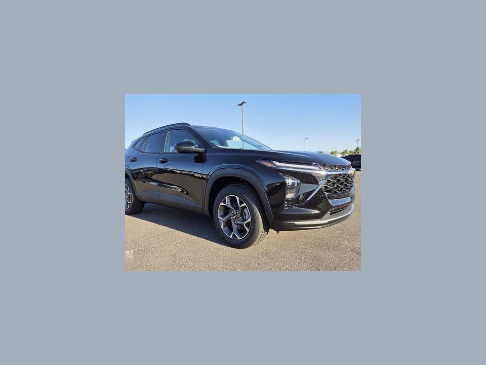 2026 Chevrolet Trax FWD LT