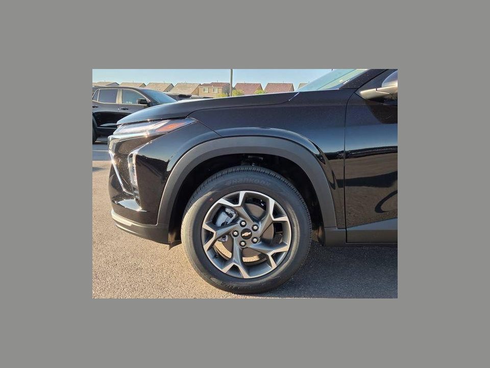 2026 Chevrolet Trax FWD LT