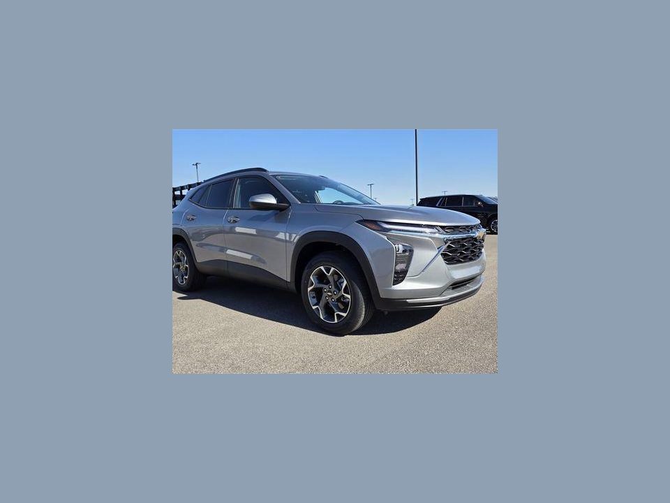 2026 Chevrolet Trax FWD LT
