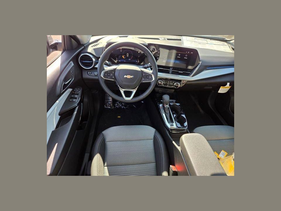 2026 Chevrolet Trax FWD LT