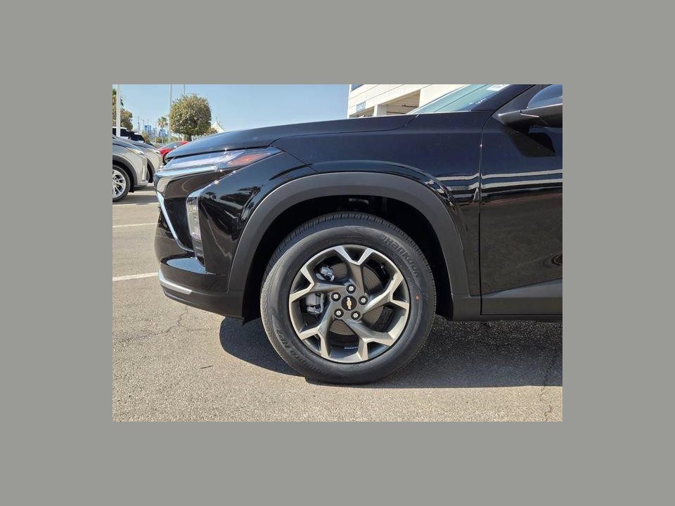 2026 Chevrolet Trax FWD LT