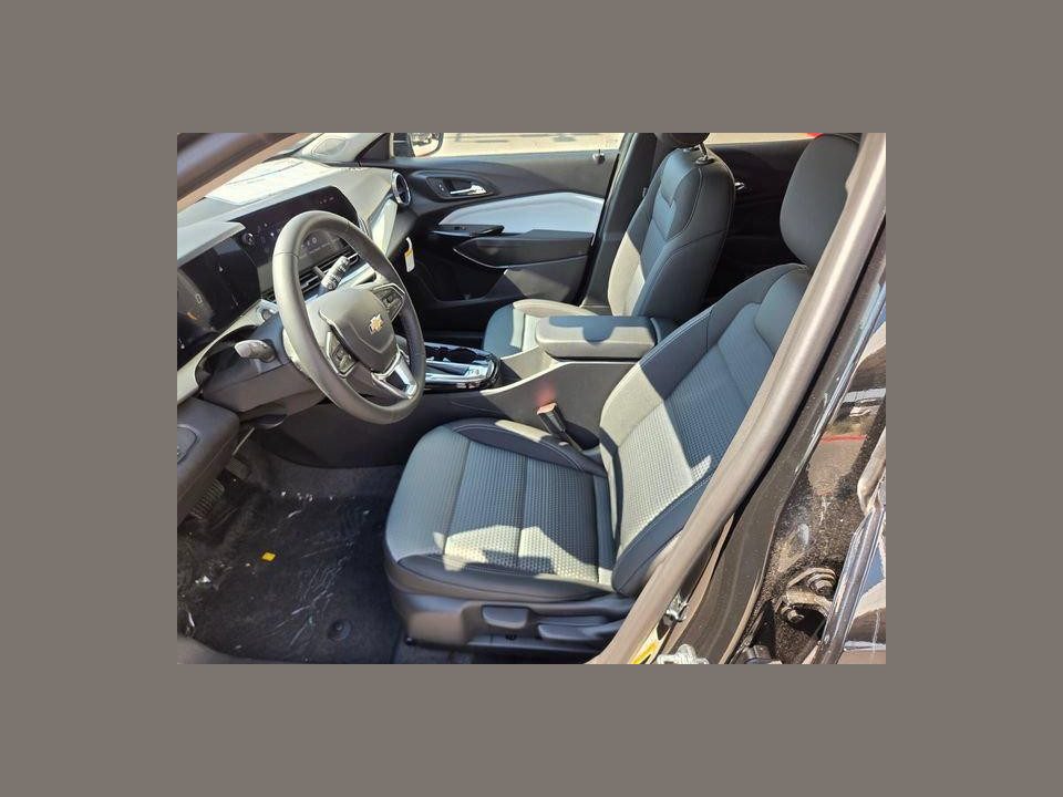 2026 Chevrolet Trax FWD LT