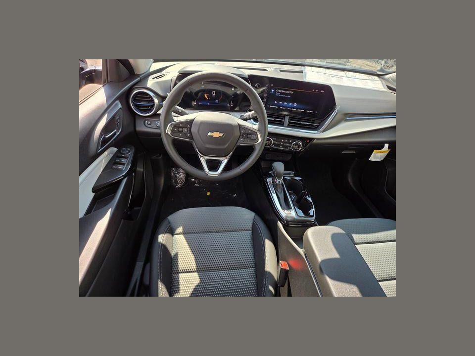 2026 Chevrolet Trax FWD LT