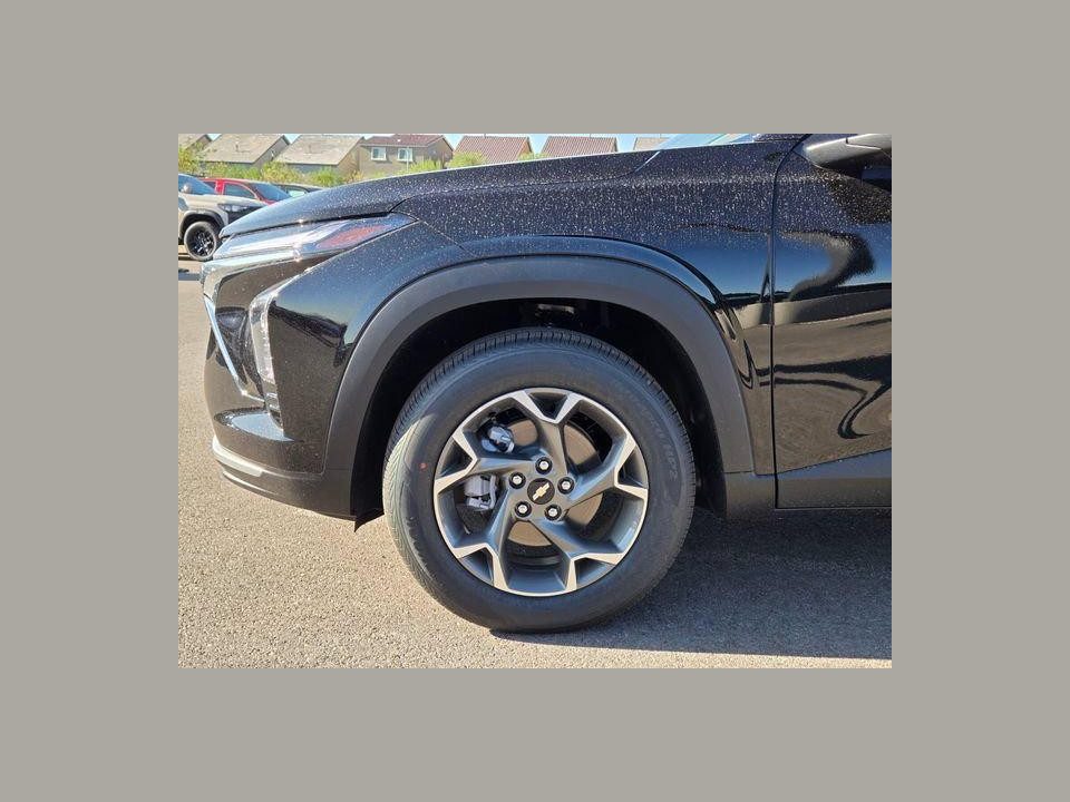 2026 Chevrolet Trax FWD LT