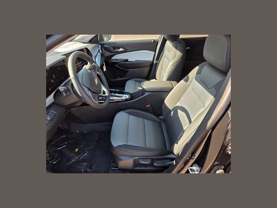 2026 Chevrolet Trax FWD LT