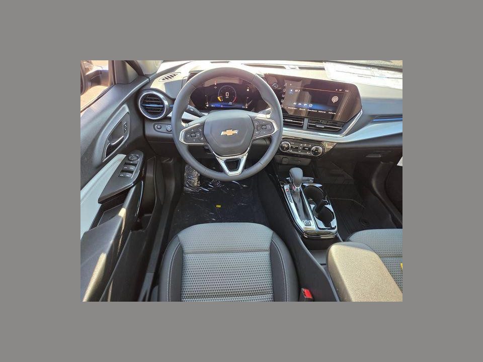 2026 Chevrolet Trax FWD LT