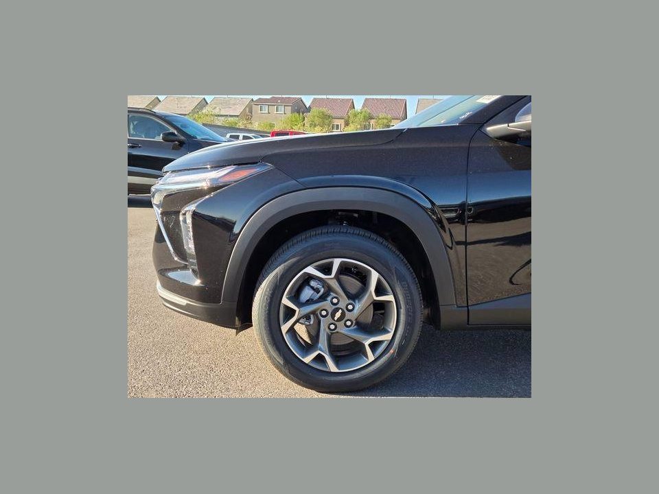 2026 Chevrolet Trax FWD LT