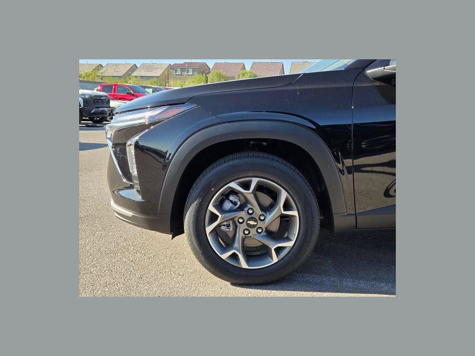 2026 Chevrolet Trax FWD LT