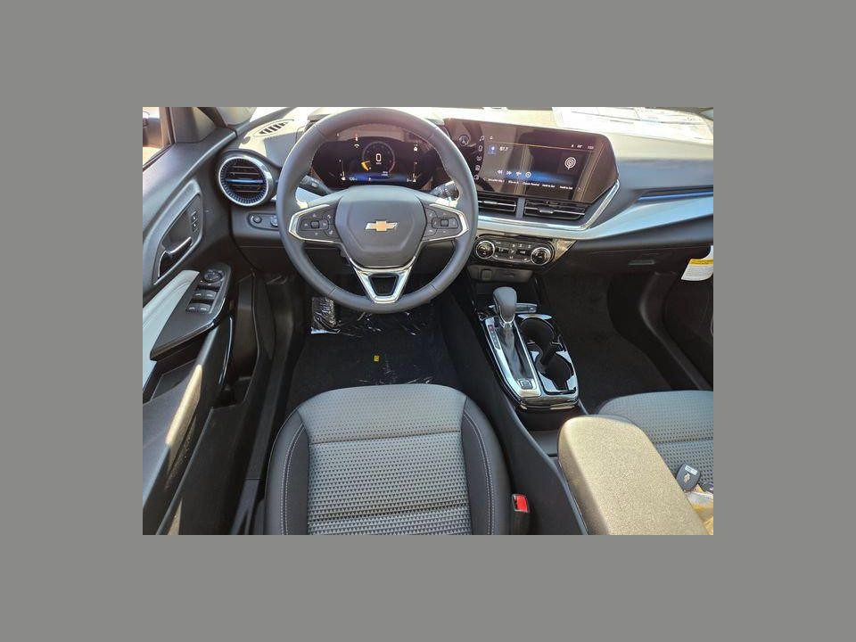 2026 Chevrolet Trax FWD LT