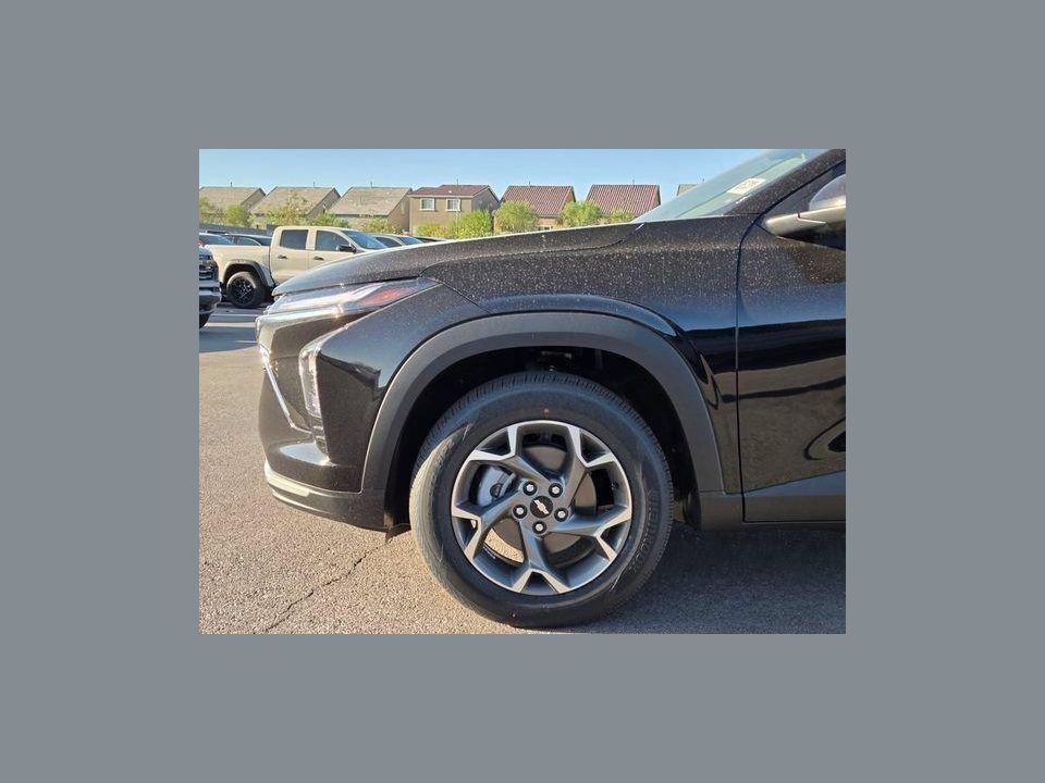 2026 Chevrolet Trax FWD LT