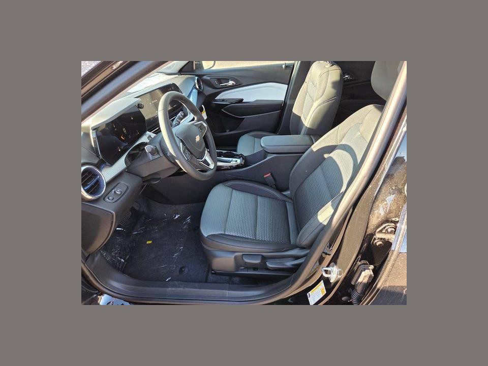 2026 Chevrolet Trax FWD LT