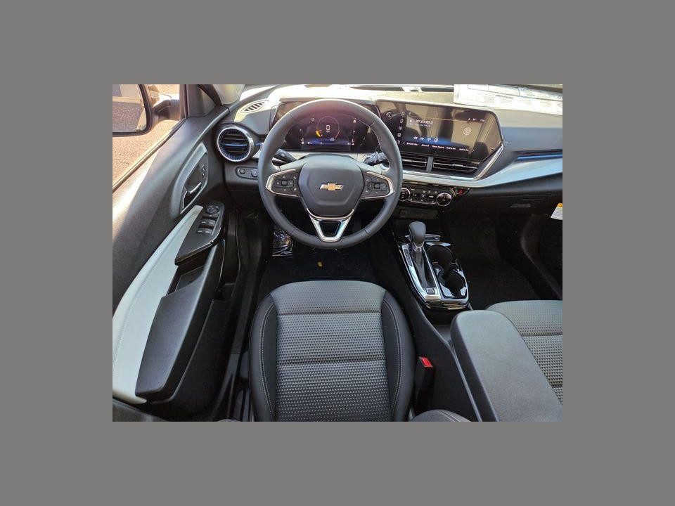 2026 Chevrolet Trax FWD LT