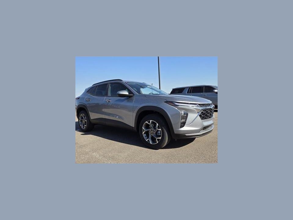 2026 Chevrolet Trax FWD LT
