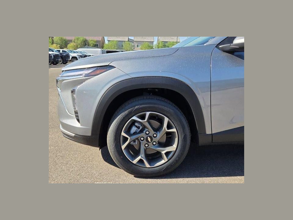 2026 Chevrolet Trax FWD LT