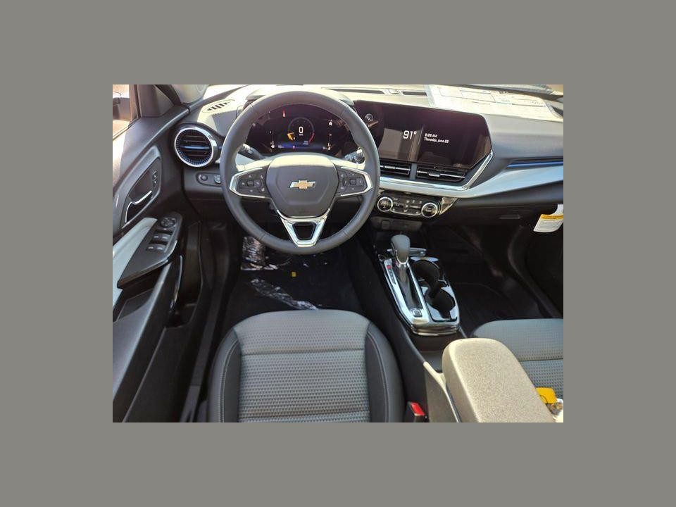 2026 Chevrolet Trax FWD LT