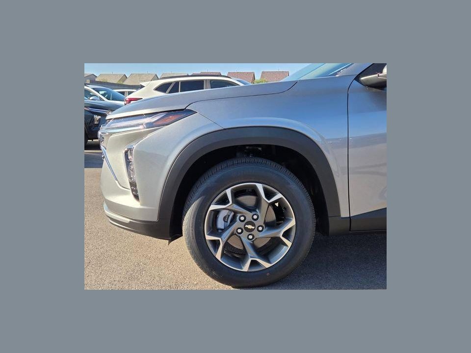 2026 Chevrolet Trax FWD LT