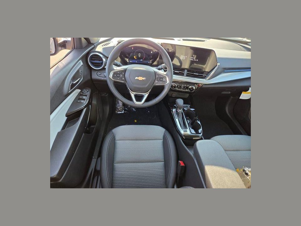 2026 Chevrolet Trax FWD LT