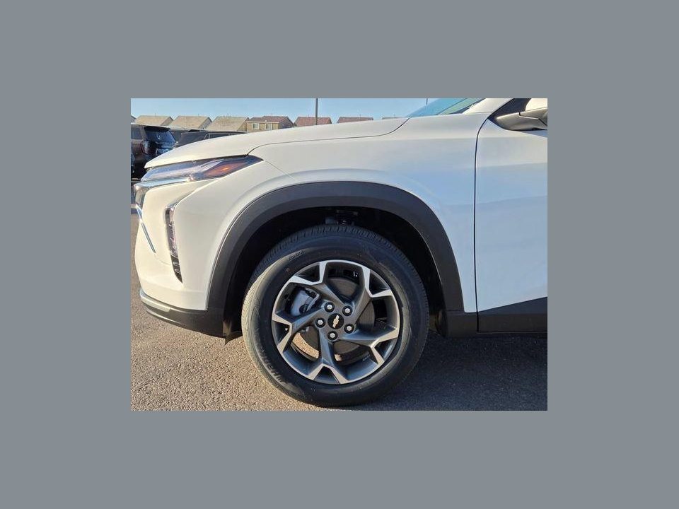 2026 Chevrolet Trax FWD LT