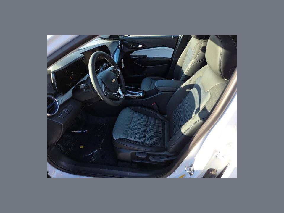 2026 Chevrolet Trax FWD LT