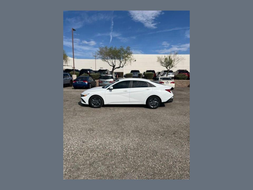 2024 Hyundai Elantra Hybrid Blue