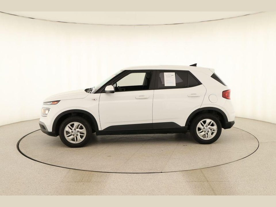2022 Hyundai Venue SE