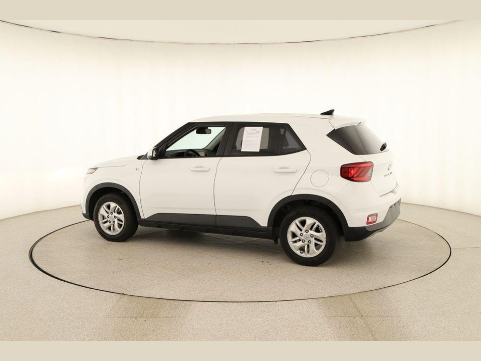 2022 Hyundai Venue SE