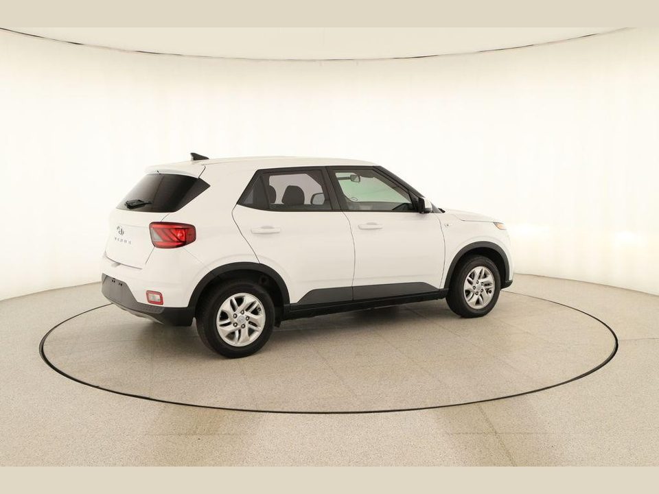 2022 Hyundai Venue SE