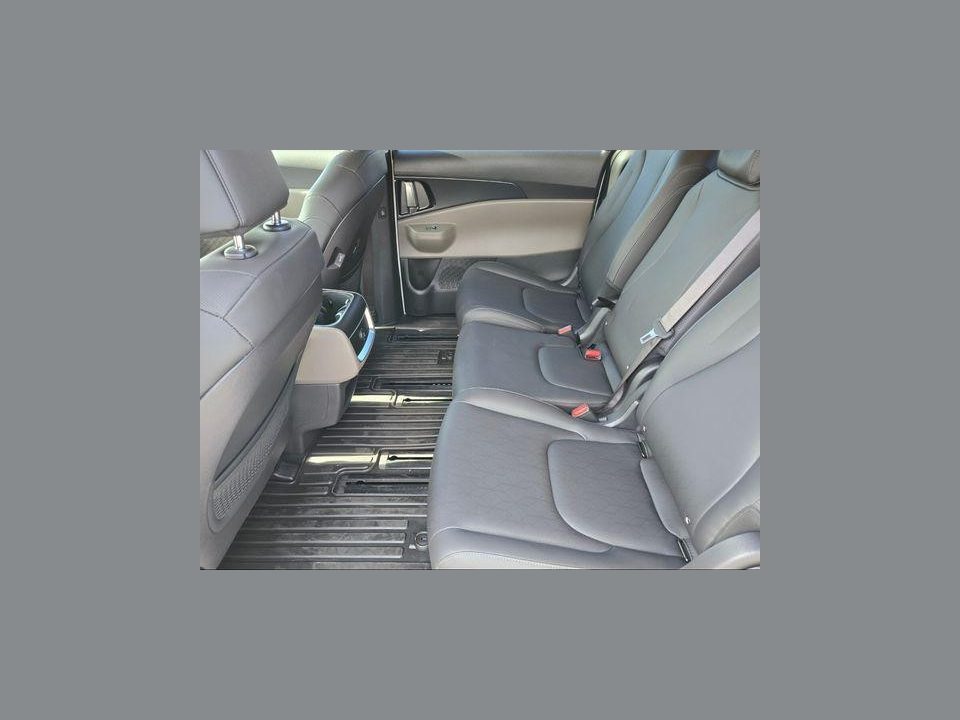 2026 Kia Carnival MPV LXS