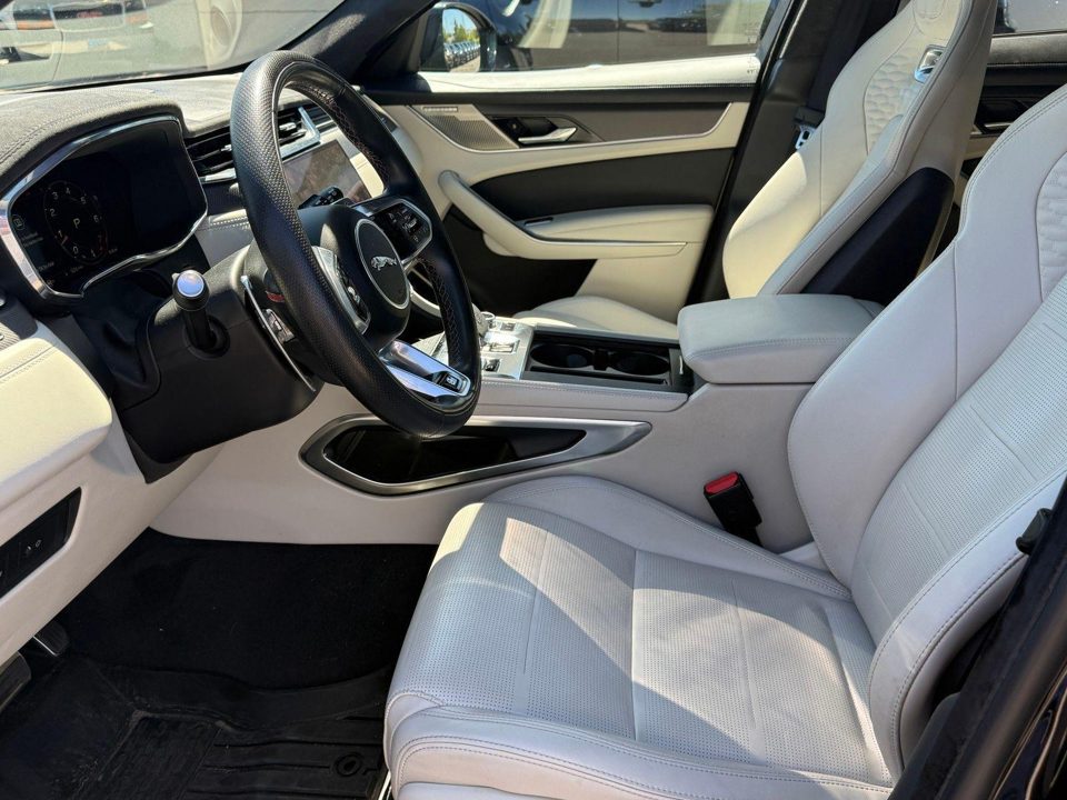 2023 Jaguar F-PACE SVR P550 AWD Automatic