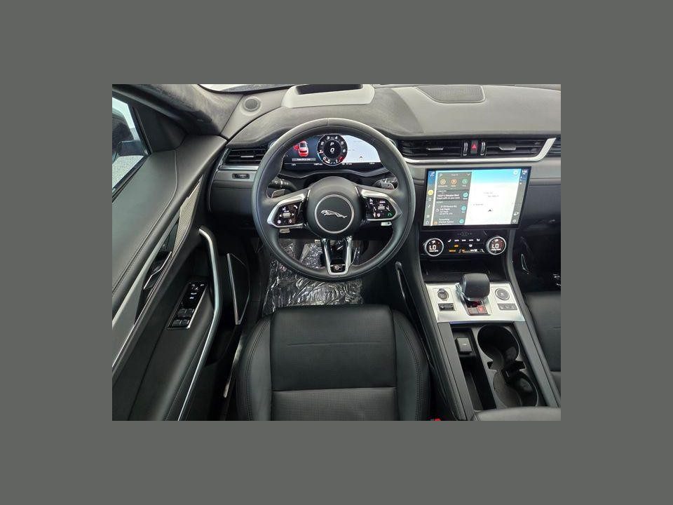 2025 Jaguar F-PACE SVR P550 AWD Automatic