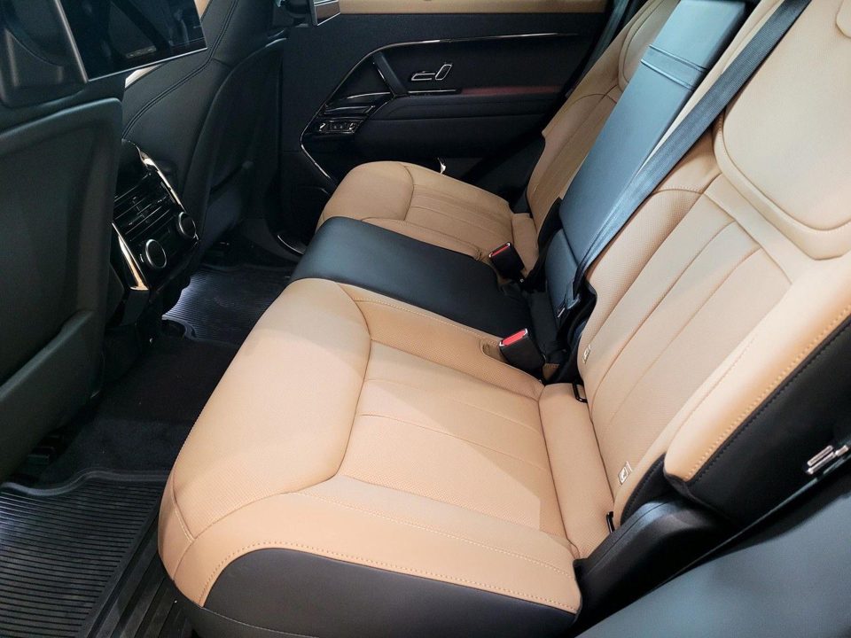 2026 Land Rover Range Rover Sport P530 Autobiography