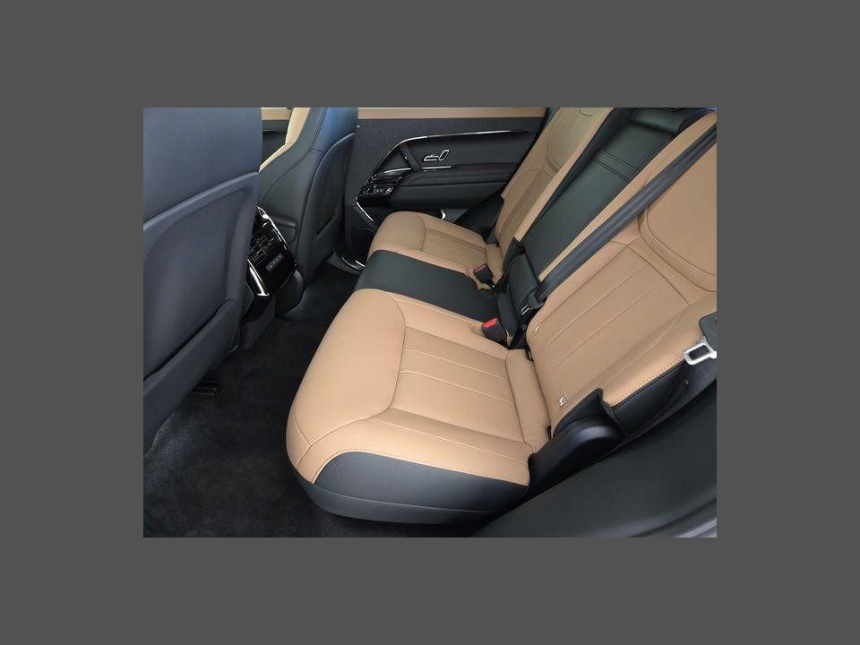 2026 Land Rover Range Rover Sport P460e Dynamic SE