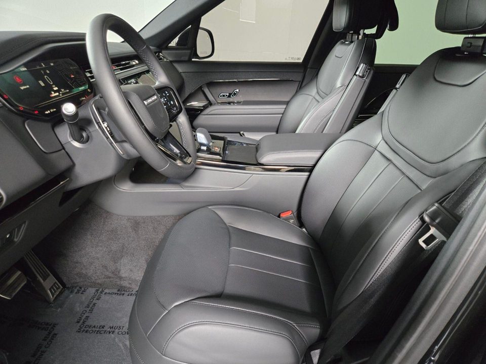 2026 Land Rover Range Rover Sport P460e Dynamic SE