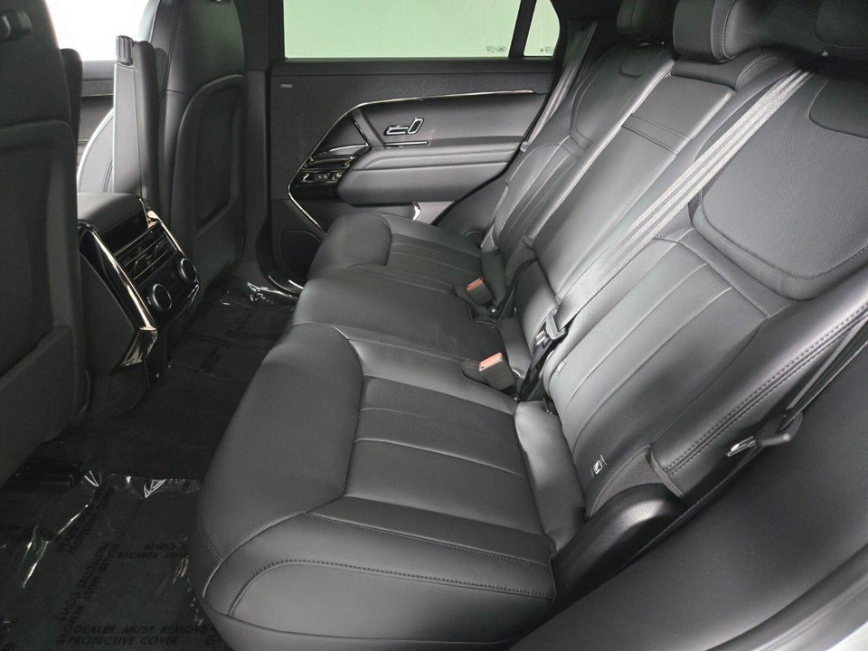 2026 Land Rover Range Rover Sport P460e Dynamic SE