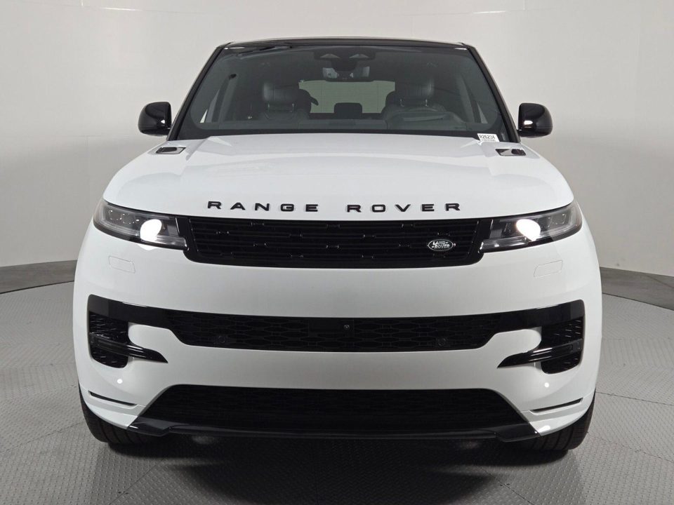 2026 Land Rover Range Rover Sport P460e Dynamic SE