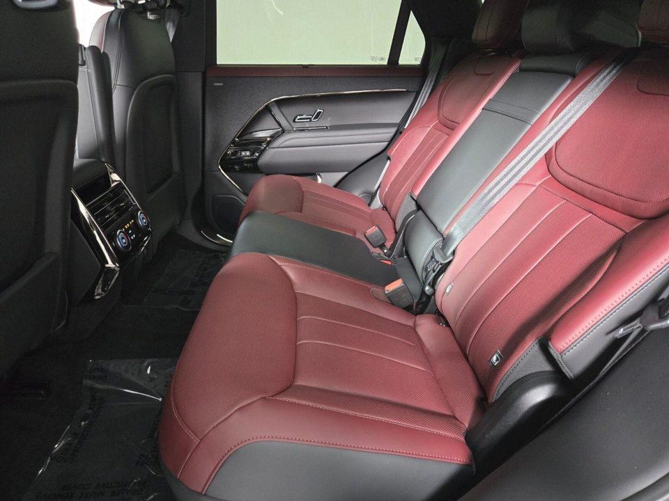 2026 Land Rover Range Rover Sport P530 Dynamic SE