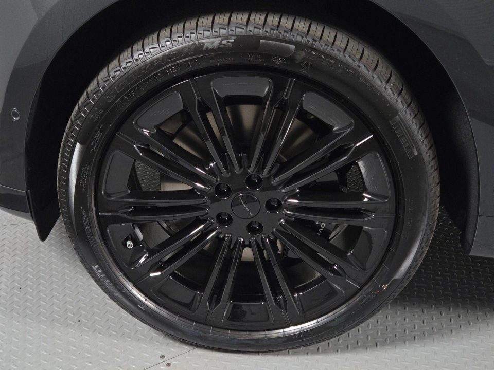 2026 Land Rover Range Rover Sport P530 Dynamic SE