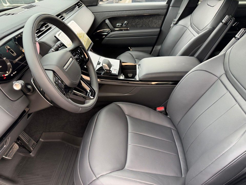 2026 Land Rover Range Rover Sport P400 Dynamic SE