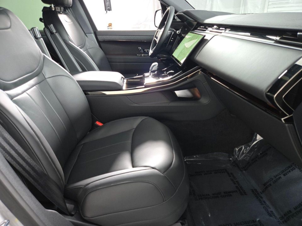 2026 Land Rover Range Rover Sport P400 Dynamic SE